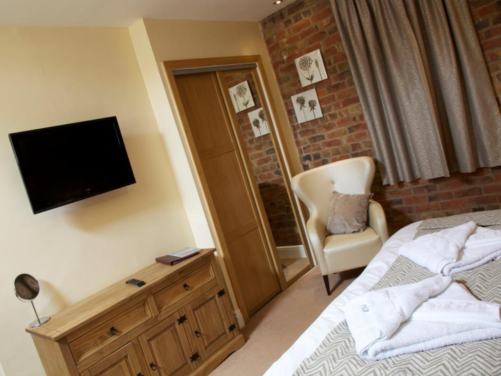 Carriages Telford Hotel Екстериор снимка