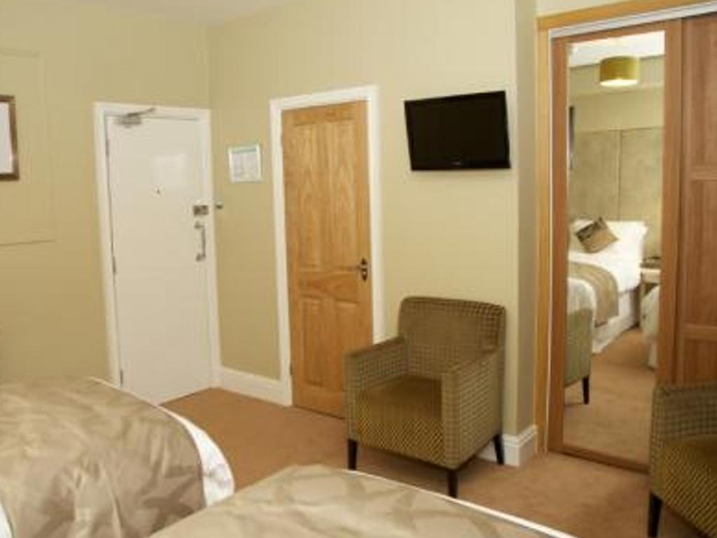 Carriages Telford Hotel Стая снимка